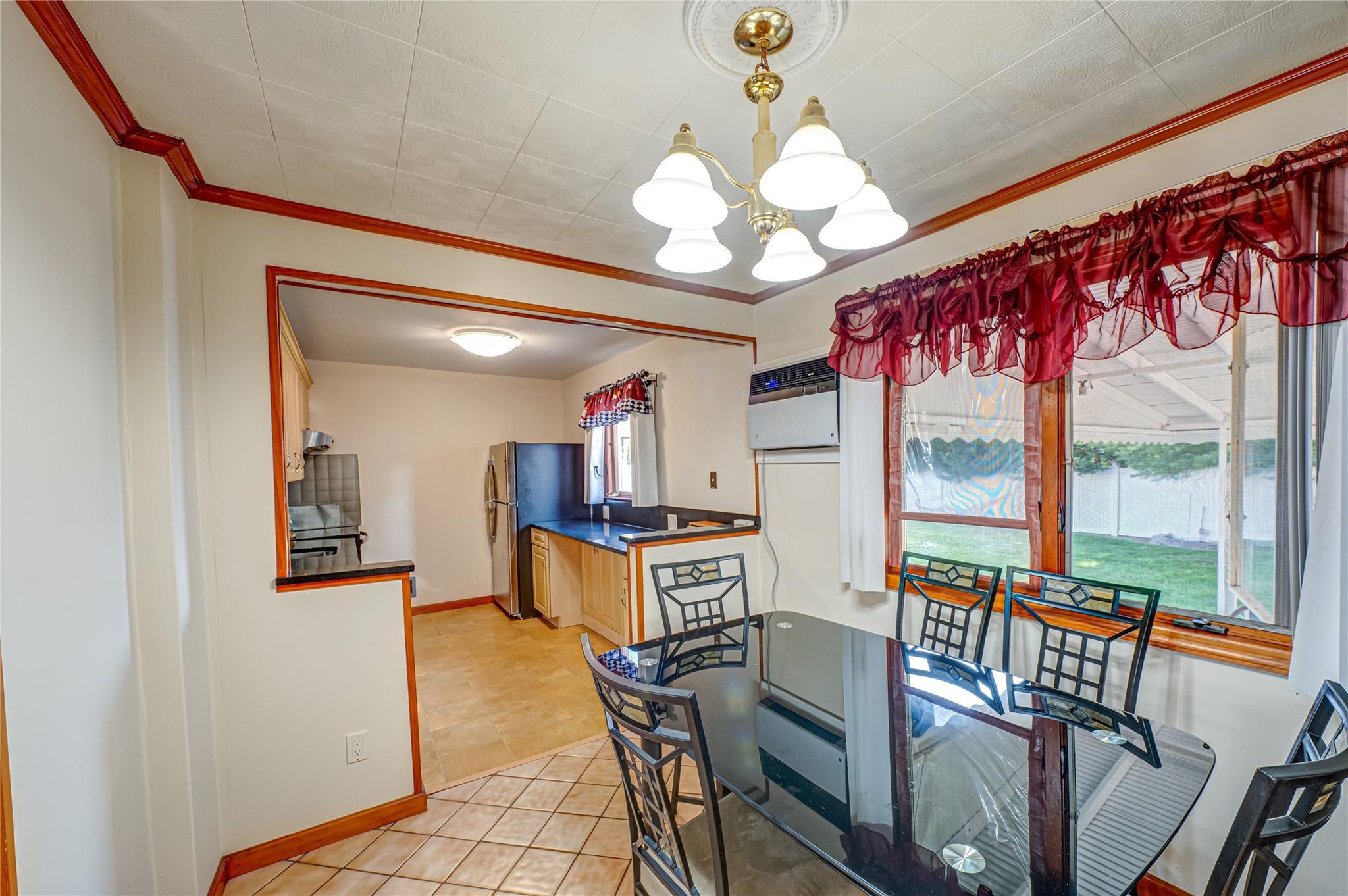 Single Family Niagara  Suffolk County, NY 11757, MLS-882535-5