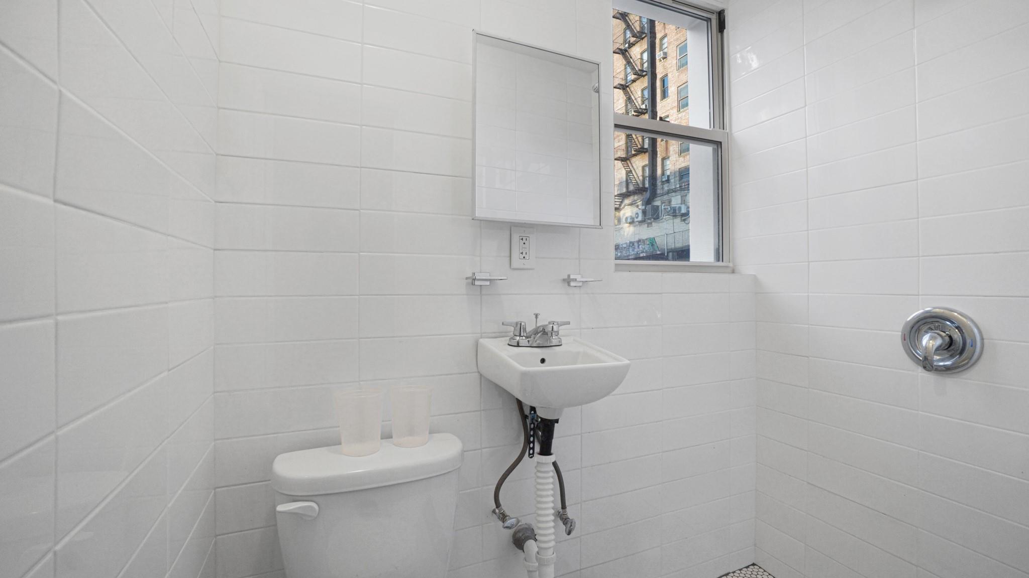 Single Family Heath  Bronx, NY 10463, MLS-882565-16