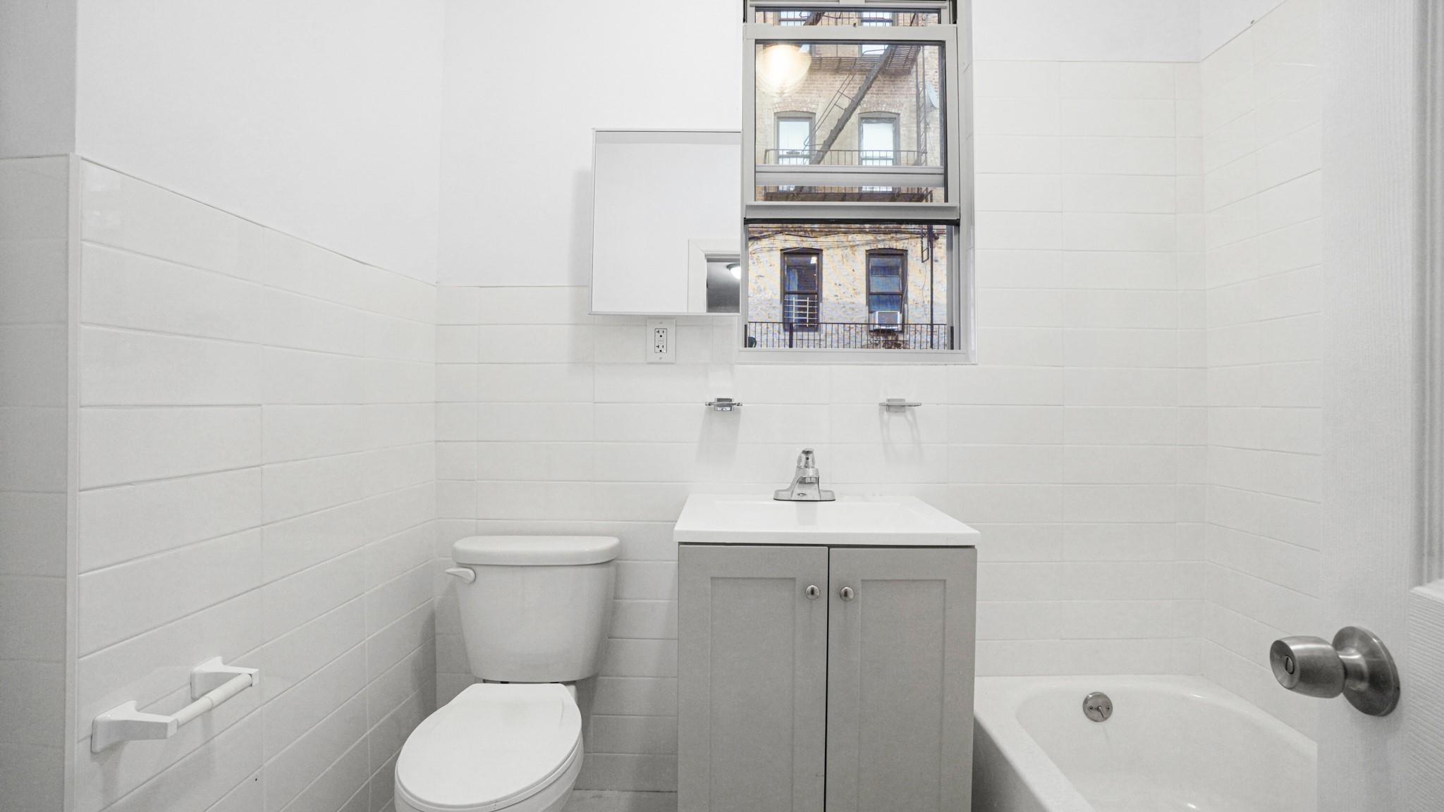 Single Family Heath  Bronx, NY 10463, MLS-882565-17