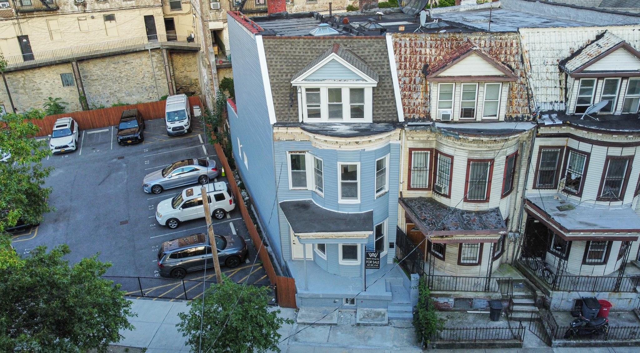 Single Family Heath  Bronx, NY 10463, MLS-882565-21