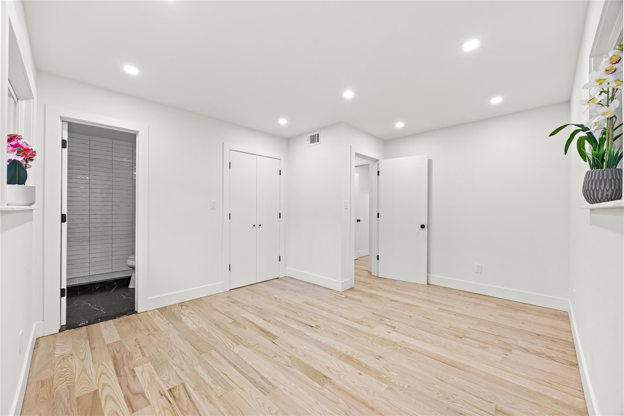 Single Family 76  Queens, NY 11364, MLS-882566-13