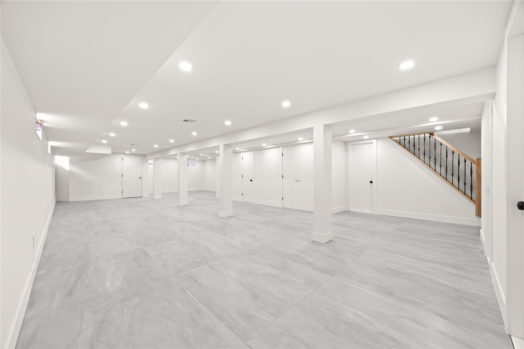 Single Family 76  Queens, NY 11364, MLS-882566-20