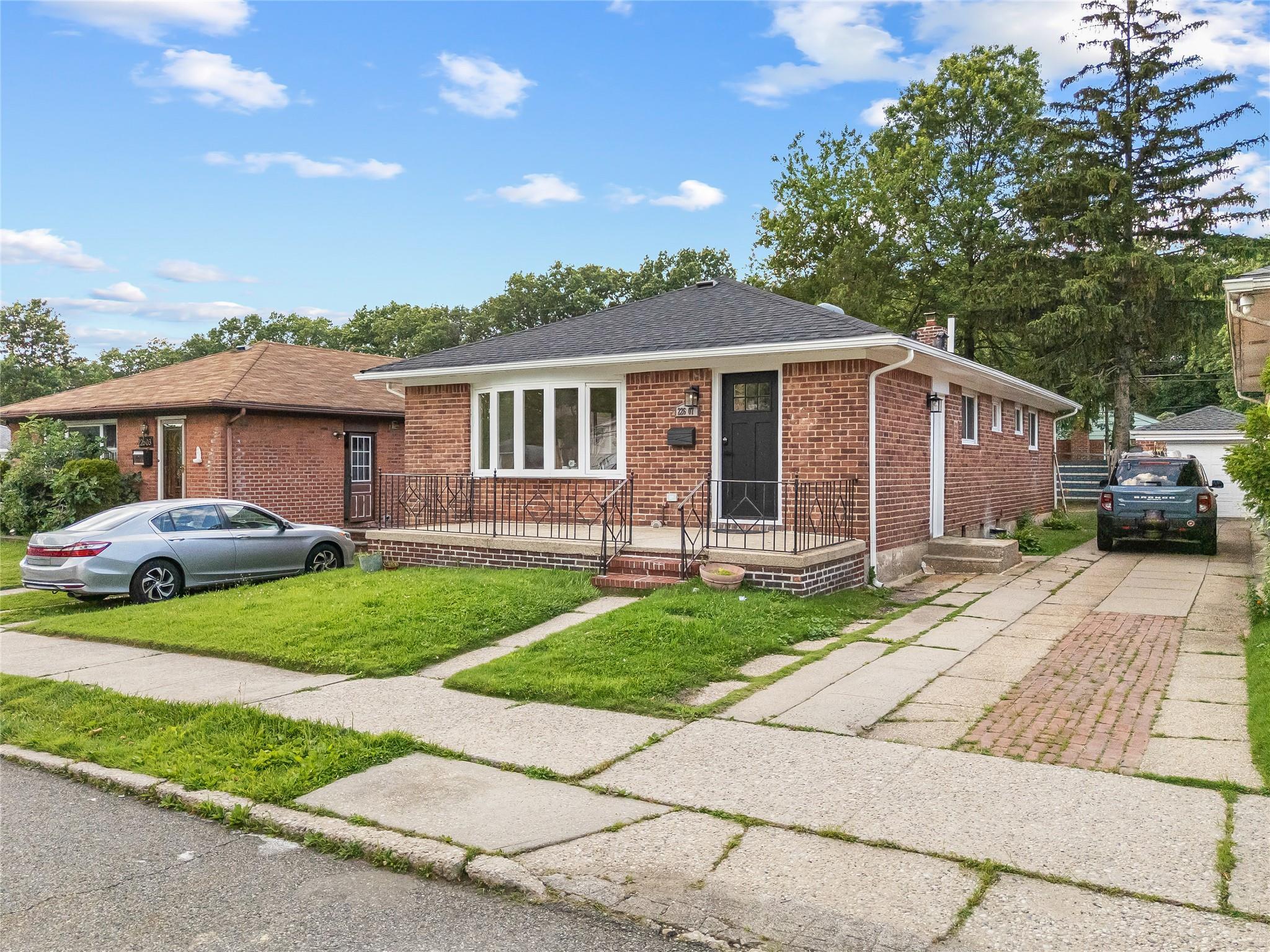 Single Family 76  Queens, NY 11364, MLS-882566-28