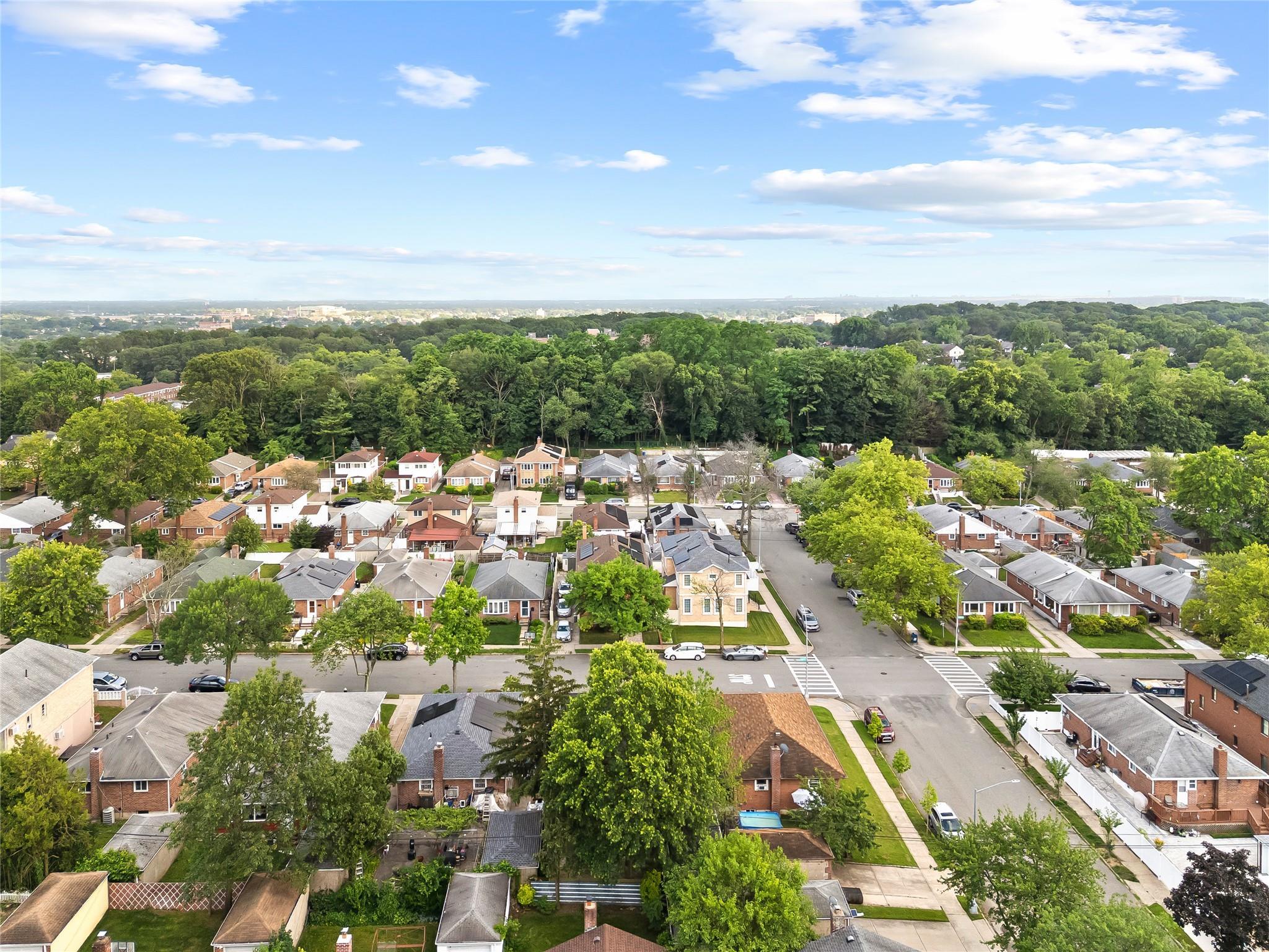 Single Family 76  Queens, NY 11364, MLS-882566-34