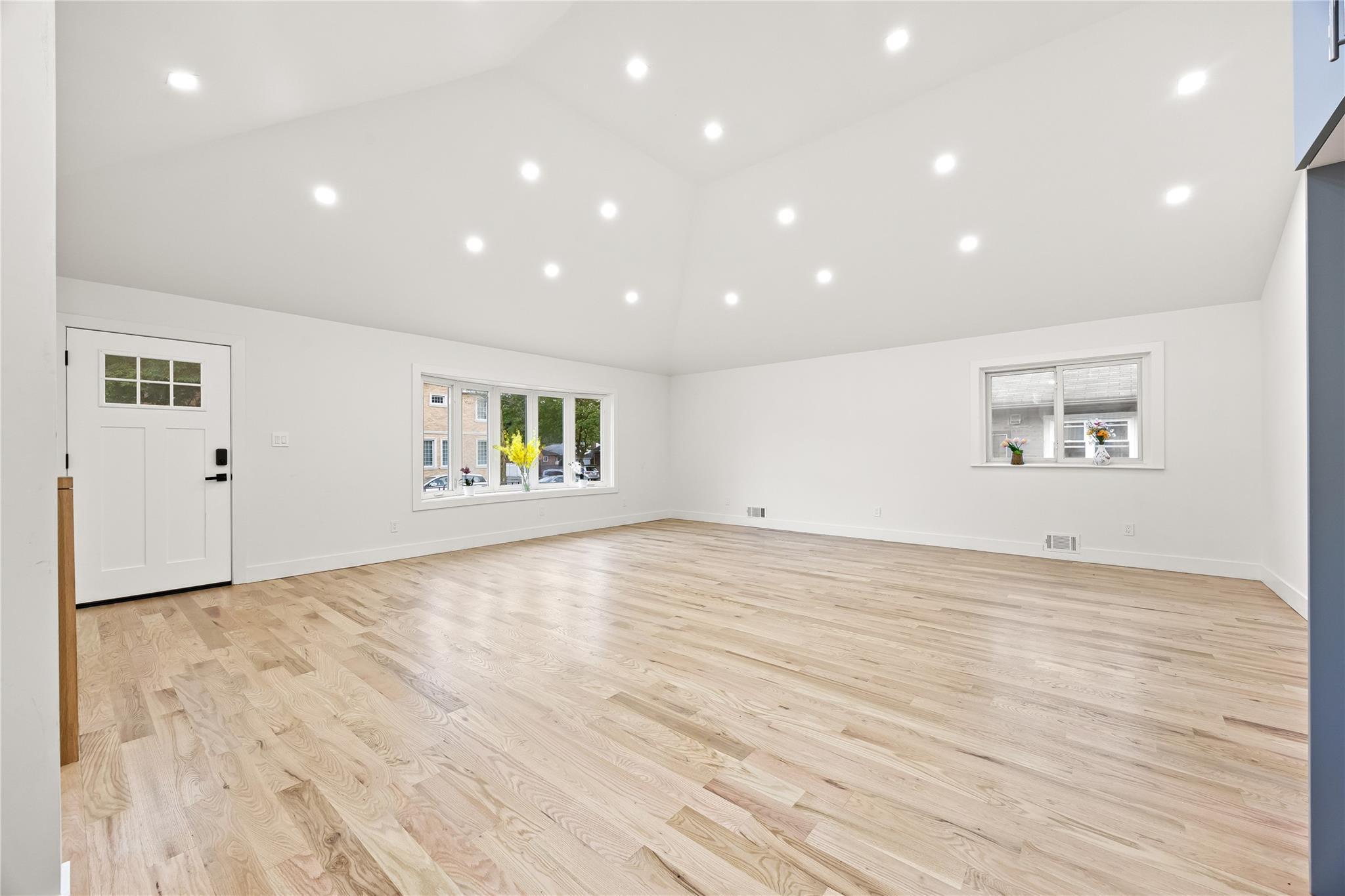Single Family 76  Queens, NY 11364, MLS-882566-5