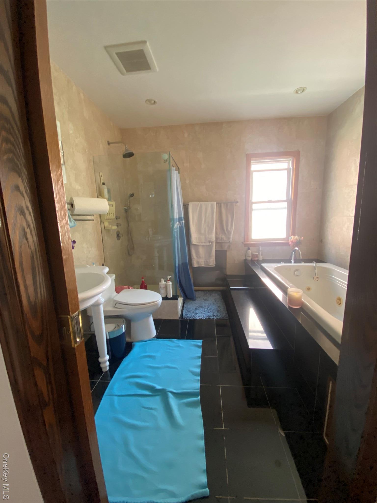 Single Family Effington  Queens, NY 11358, MLS-882573-7