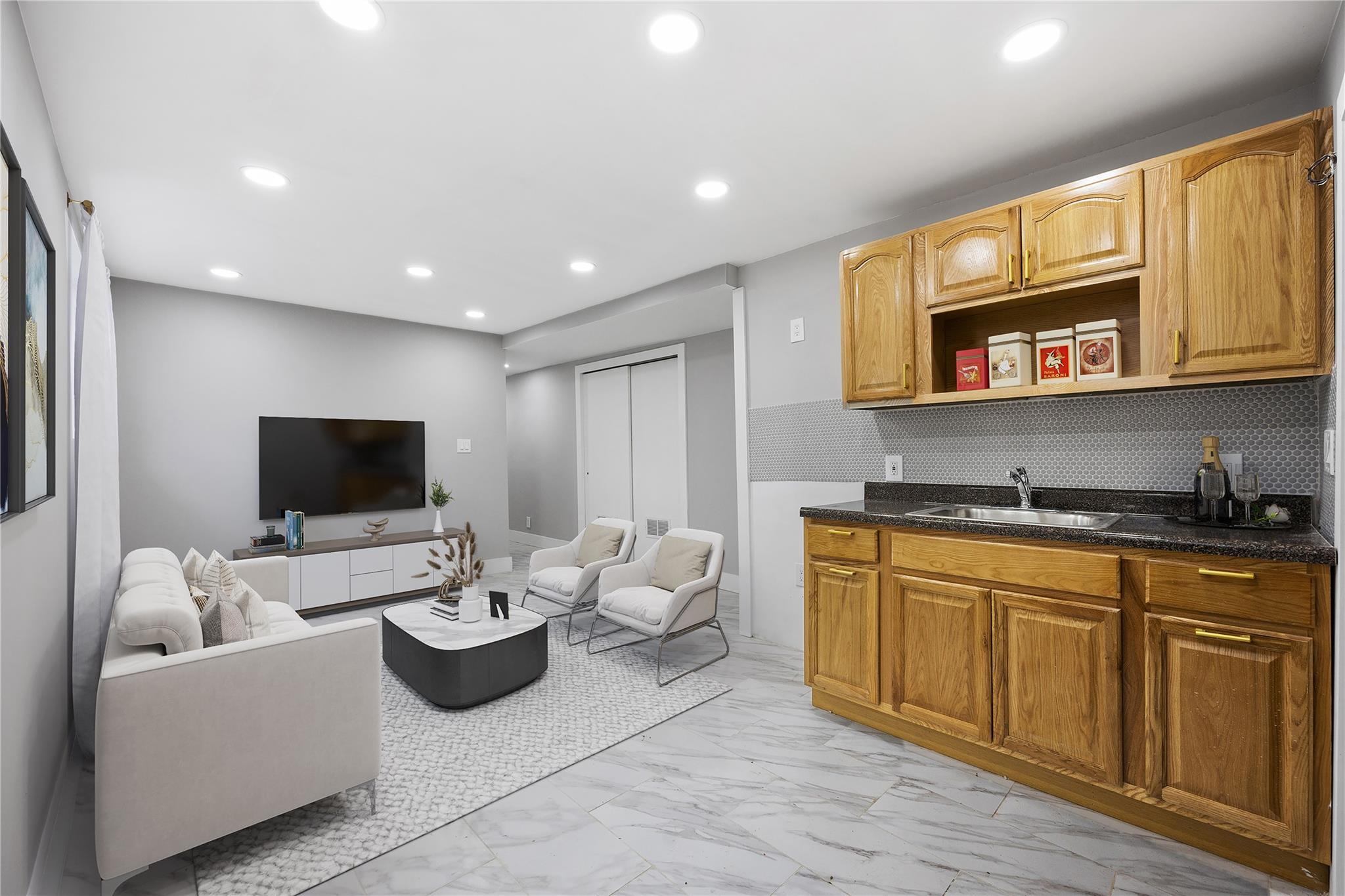 Single Family Seymour  Bronx, NY 10469, MLS-882615-17