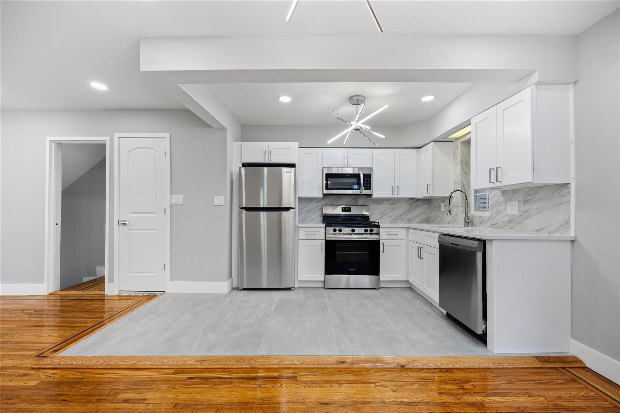 Single Family Seymour  Bronx, NY 10469, MLS-882615-6