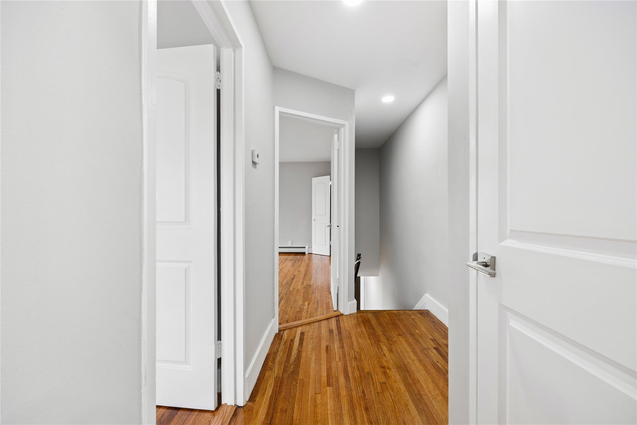 Single Family Seymour  Bronx, NY 10469, MLS-882615-8