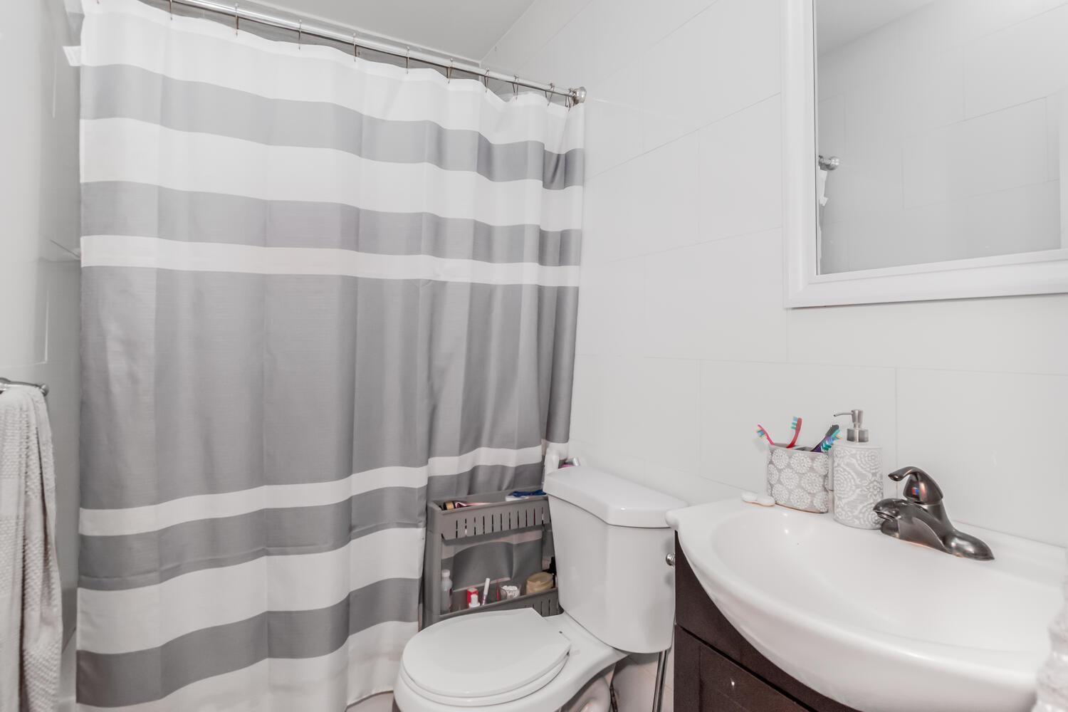 Single Family Findlay  Bronx, NY 10456, MLS-882633-8