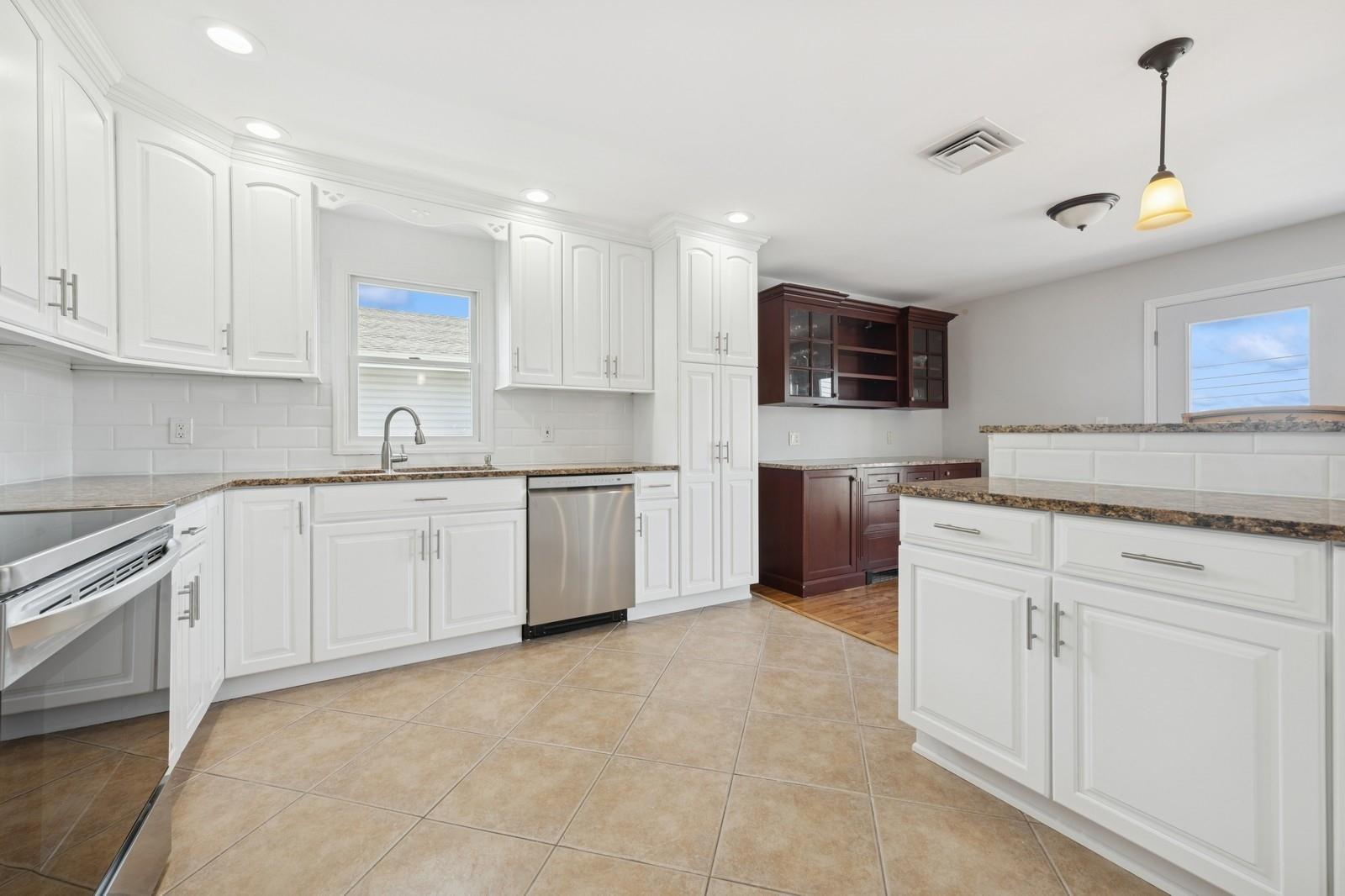 Single Family 233rd  Queens, NY 11363, MLS-882639-11