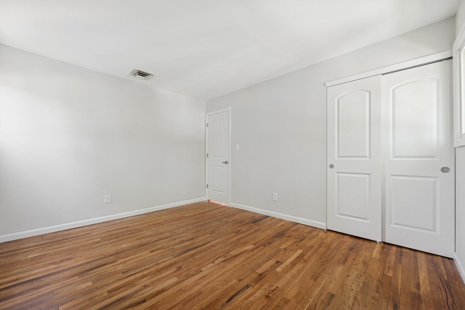 Single Family 233rd  Queens, NY 11363, MLS-882639-21