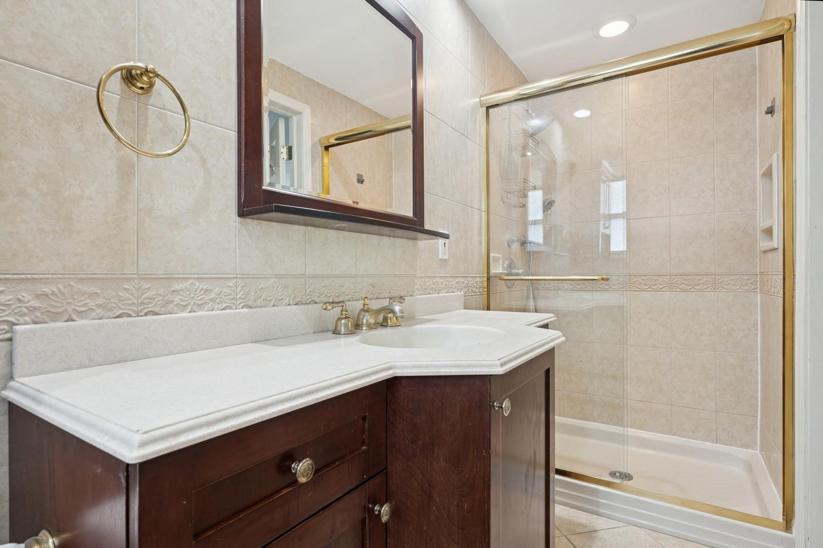 Single Family 233rd  Queens, NY 11363, MLS-882639-33