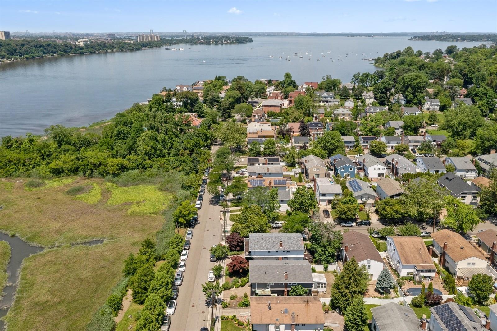 Single Family 233rd  Queens, NY 11363, MLS-882639-46