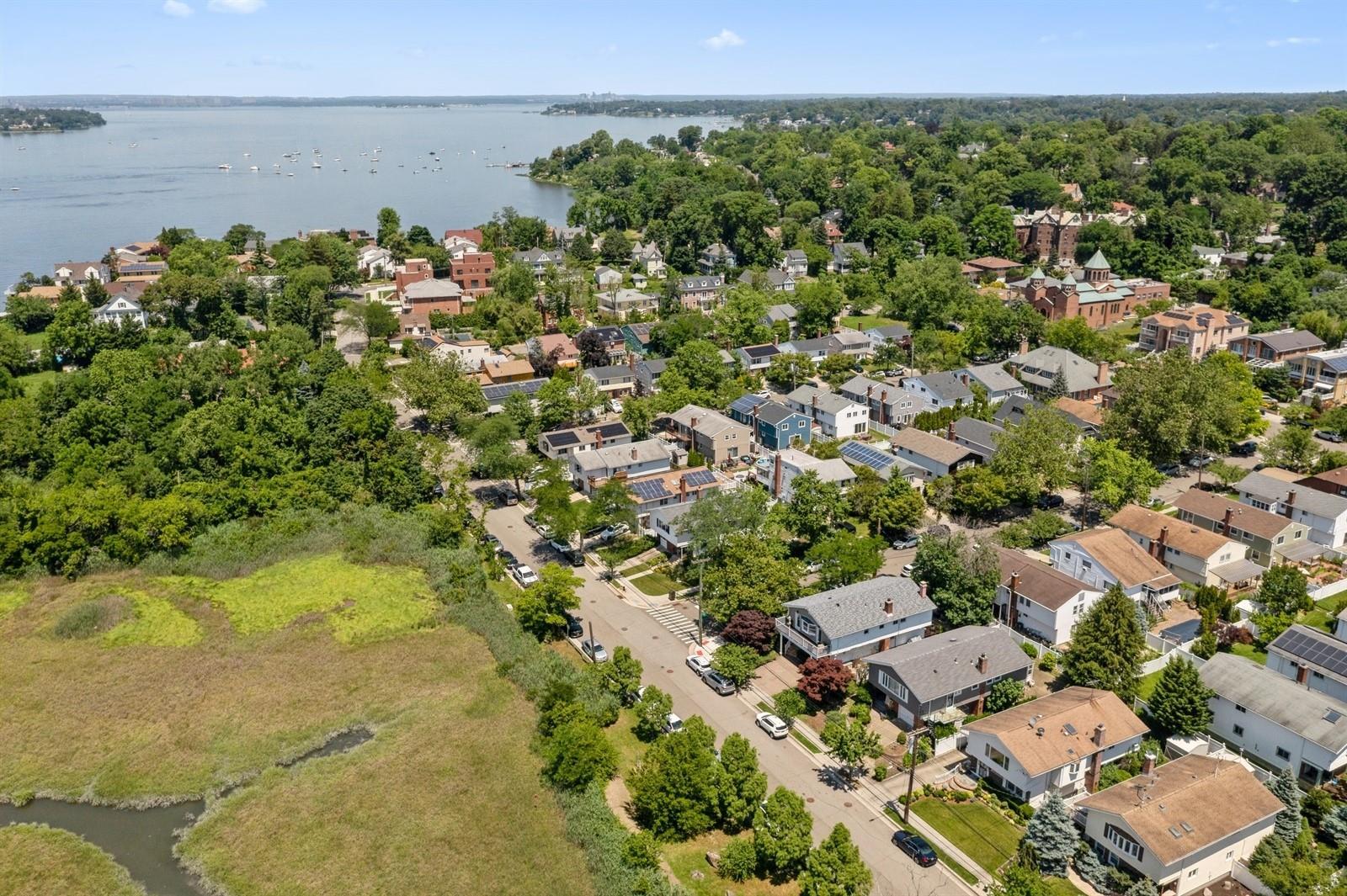 Single Family 233rd  Queens, NY 11363, MLS-882639-47