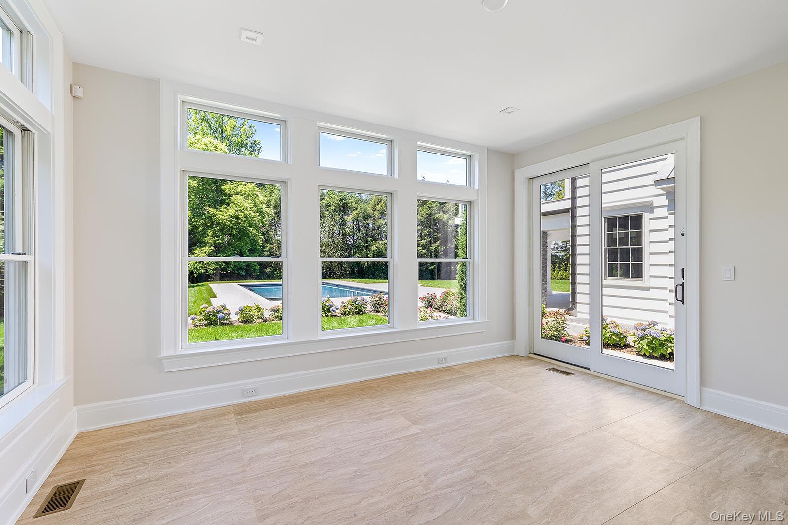 Single Family Mamaroneck Westchester County, NY 10583, MLS-882641-23