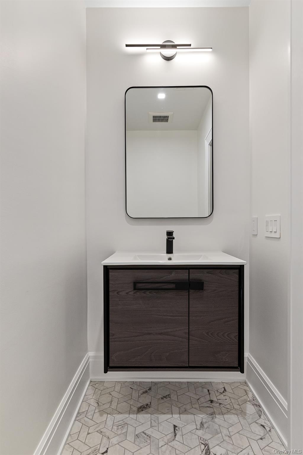 Single Family Mamaroneck Westchester County, NY 10583, MLS-882641-42