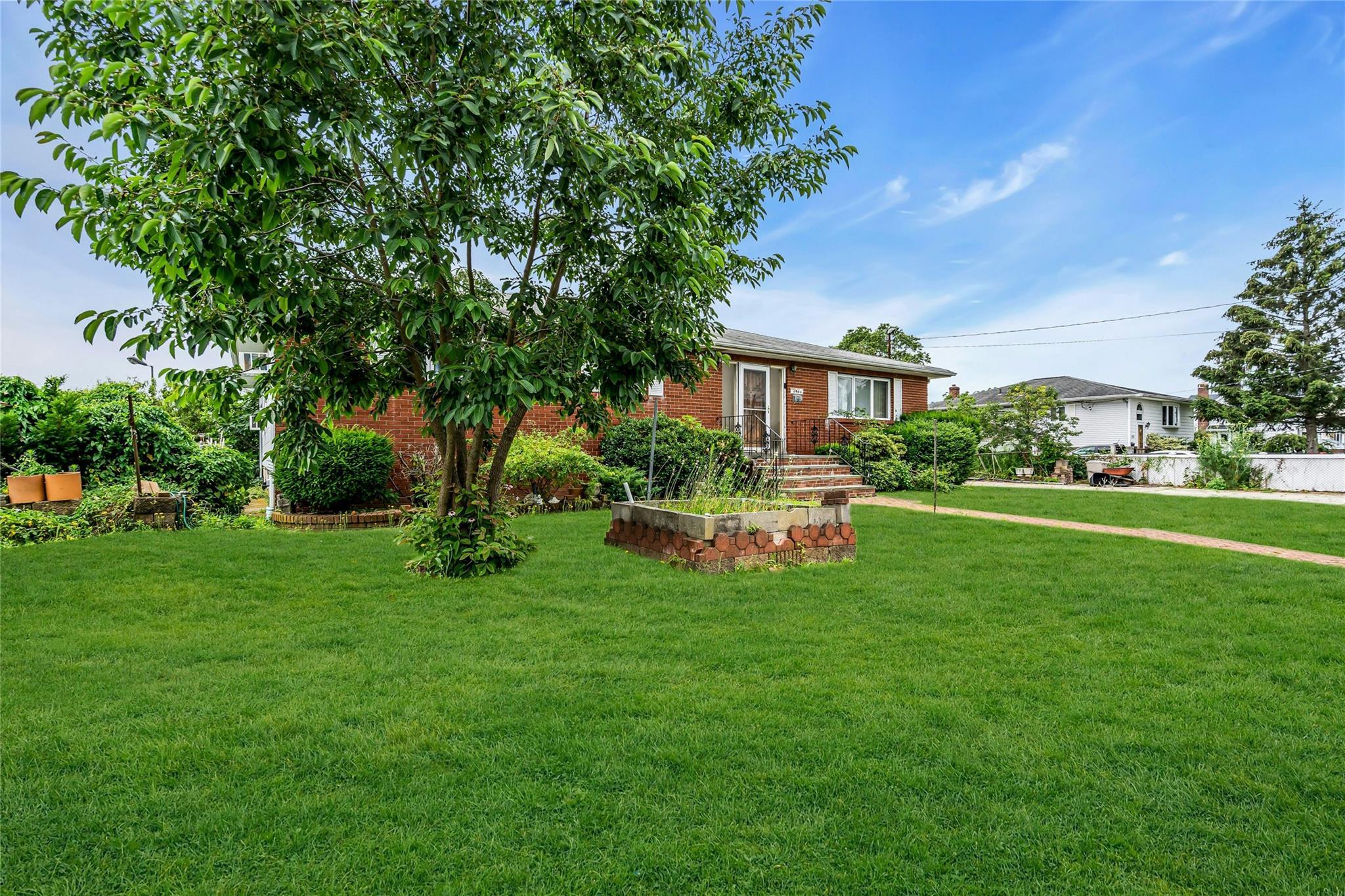 Single Family Herzel  Suffolk County, NY 11704, MLS-882660-2