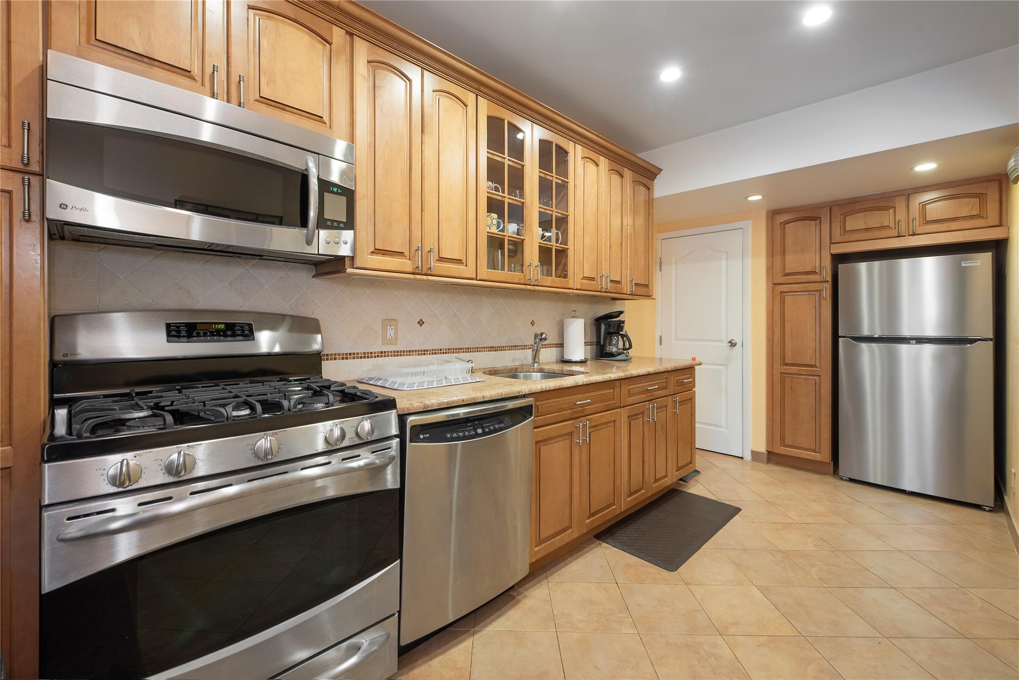Single Family 88th  Queens, NY 11372, MLS-882664-4