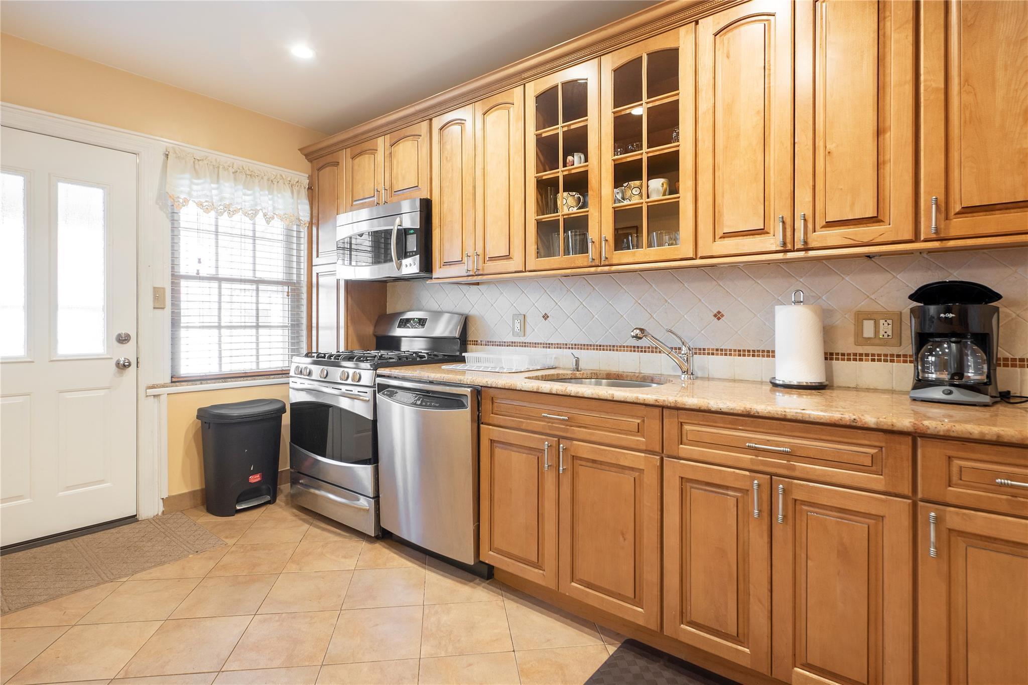 Single Family 88th  Queens, NY 11372, MLS-882664-5