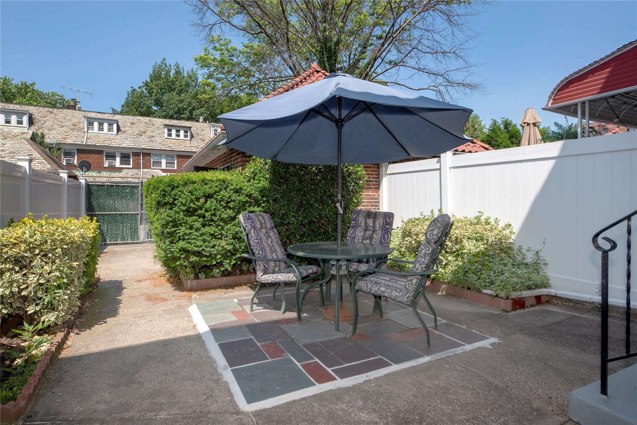 Single Family 88th  Queens, NY 11372, MLS-882664-6