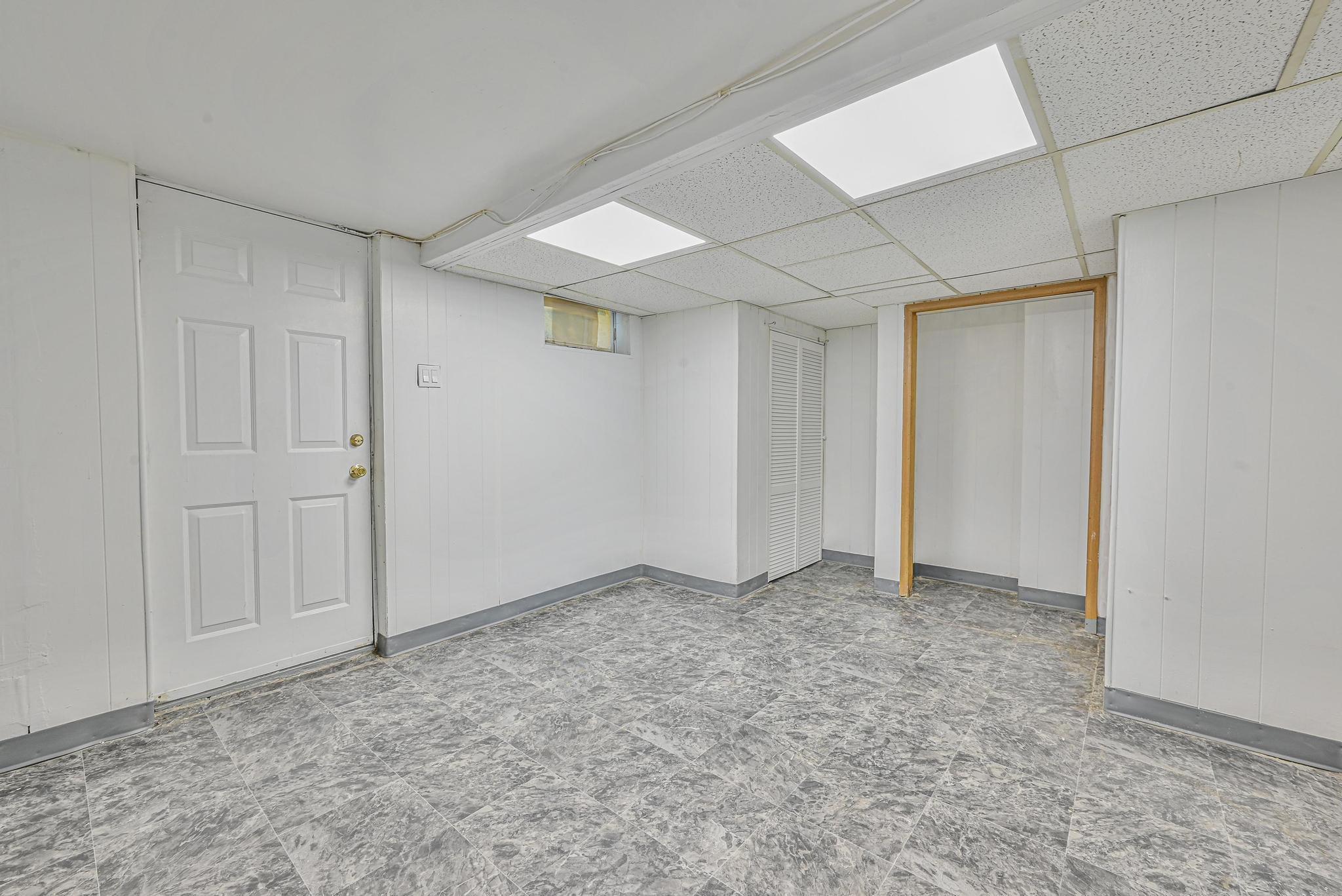 Single Family Horace Harding Exp  Queens, NY 11367, MLS-882676-10
