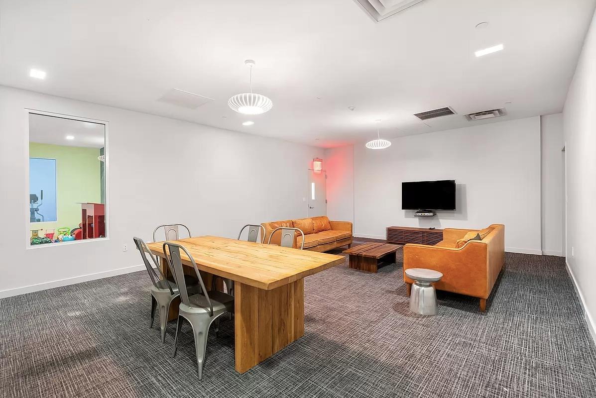 Apartment 116th  Manhattan, NY 10026, MLS-882697-18