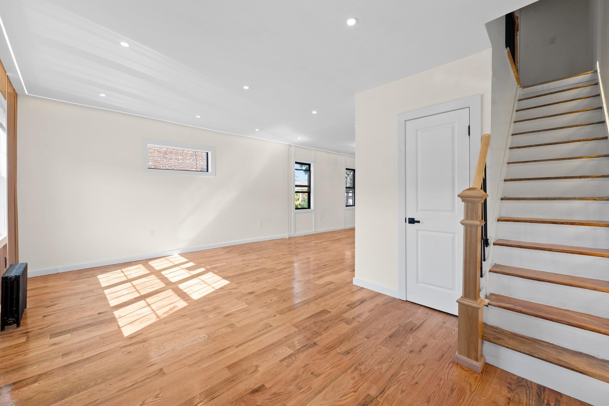 Single Family 223rd  Queens, NY 11411, MLS-882704-10