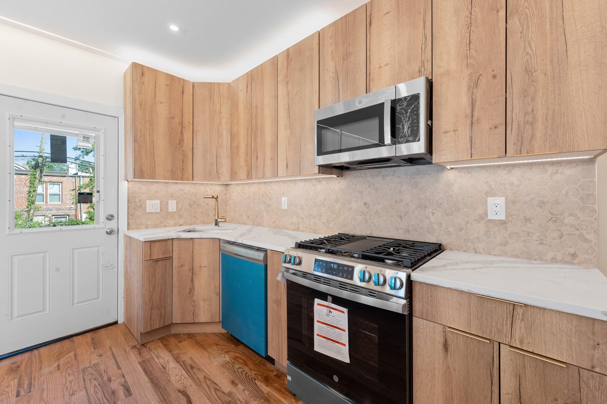 Single Family 223rd  Queens, NY 11411, MLS-882704-3