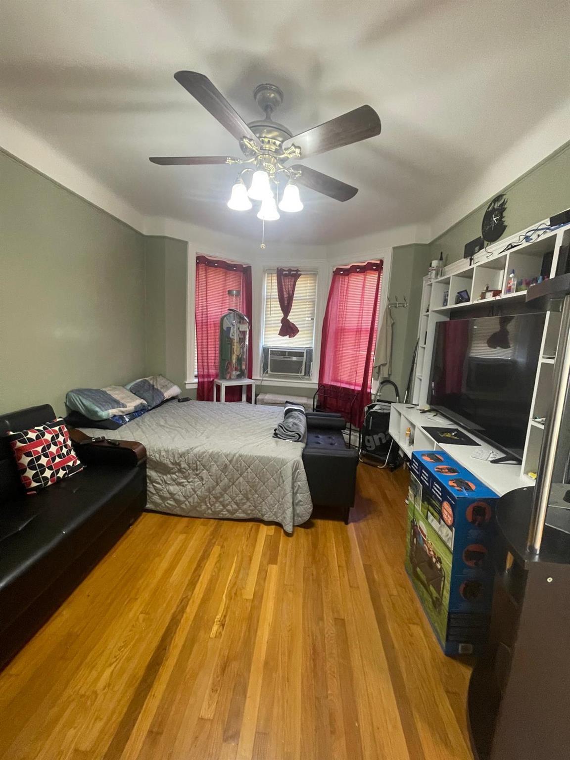 Single Family 100th Queens, NY 11368, MLS-882714-15