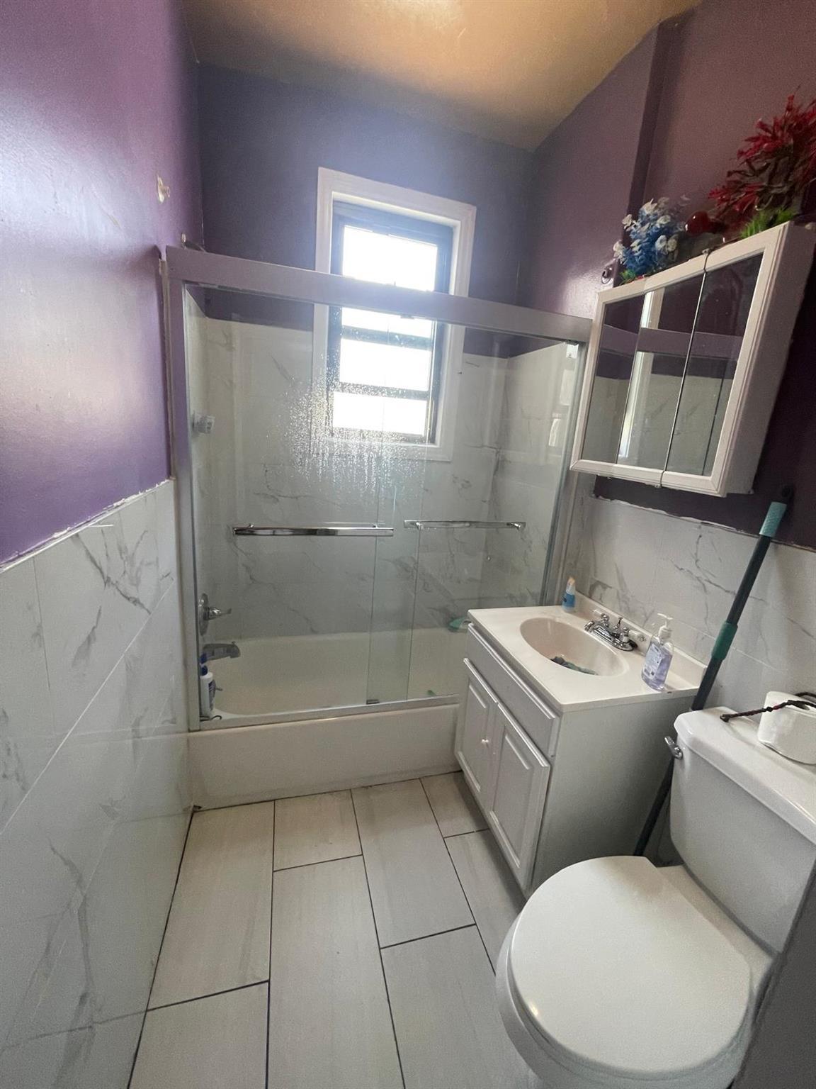 Single Family 100th Queens, NY 11368, MLS-882714-18