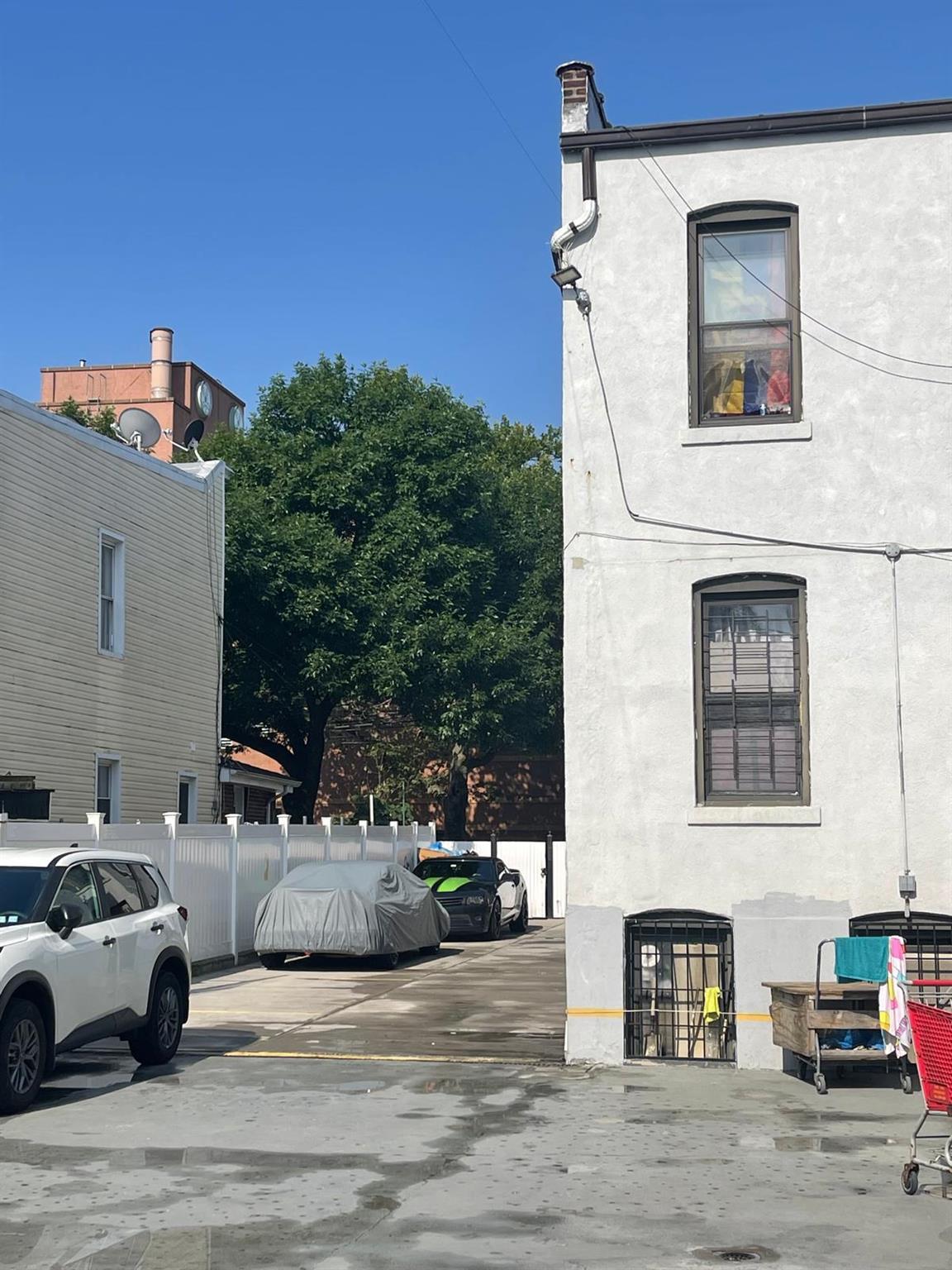 Single Family 100th Queens, NY 11368, MLS-882714-3