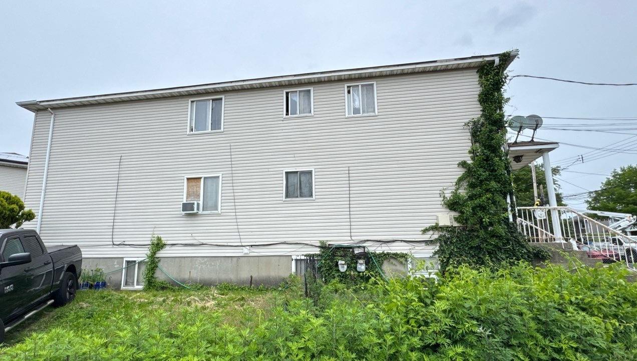 Single Family 222nd  Queens, NY 11413, MLS-882730-4