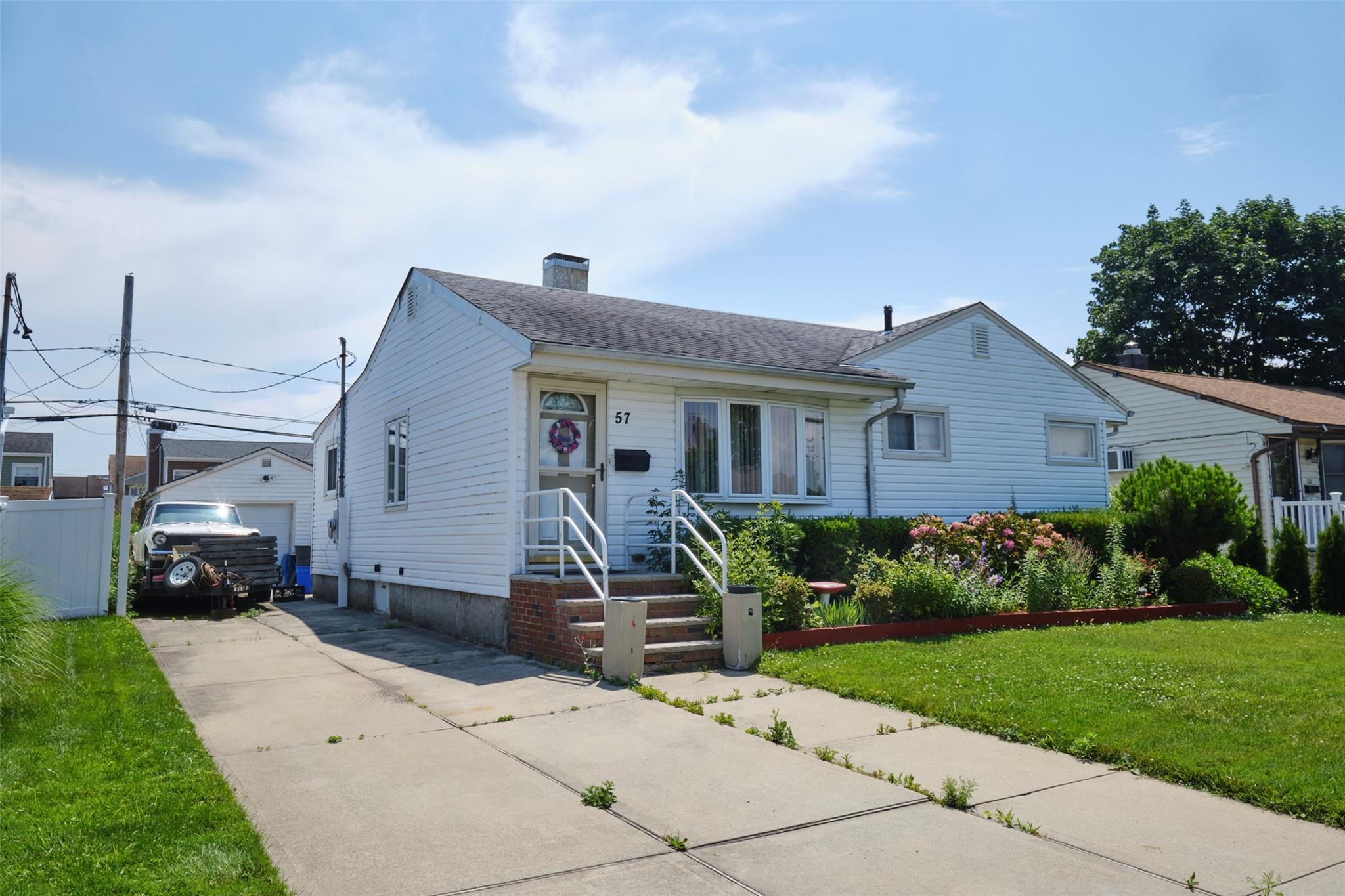 Single Family Hubbard  Nassau County, NY 11520, MLS-882734-2