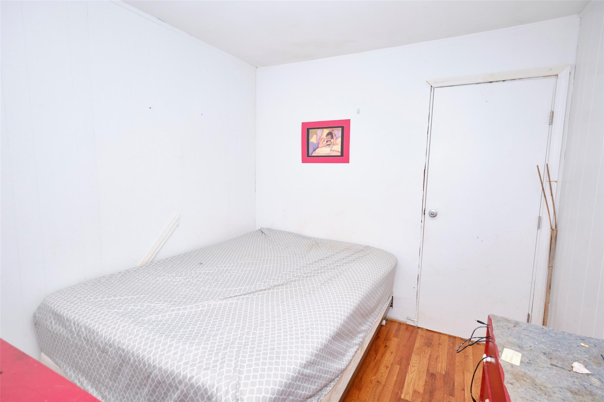 Single Family Hubbard  Nassau County, NY 11520, MLS-882734-7