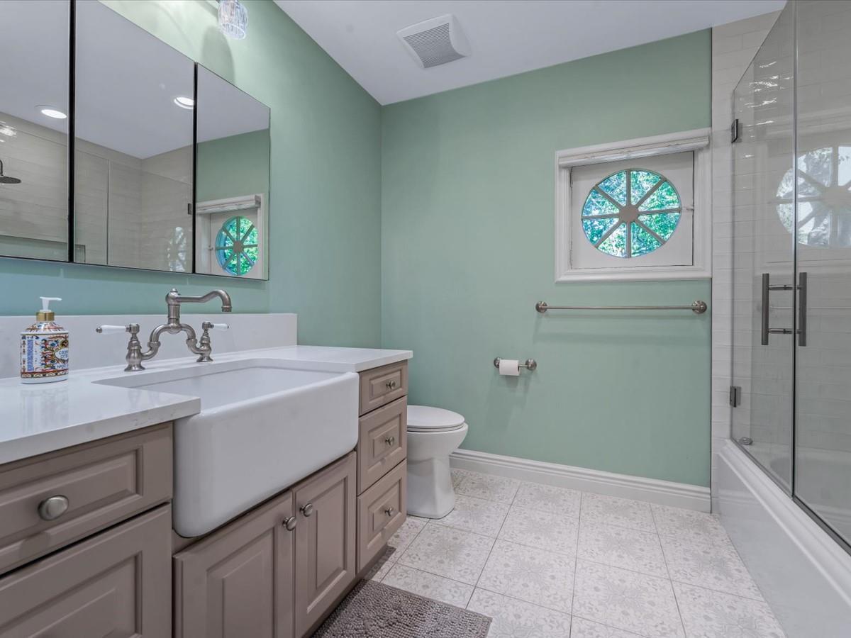Single Family Mountain Cut  Nassau County, NY 11030, MLS-882761-23