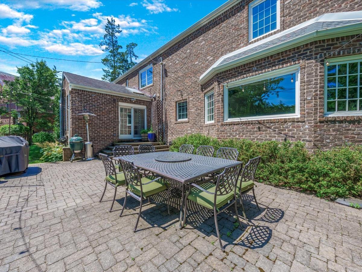 Single Family Mountain Cut  Nassau County, NY 11030, MLS-882761-26