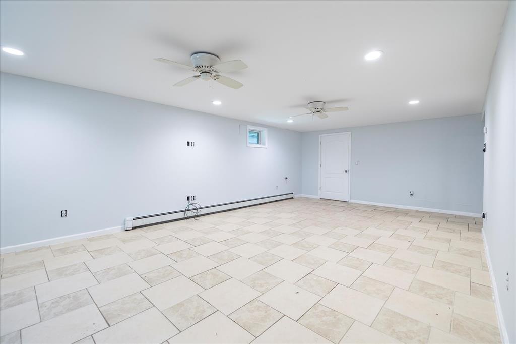 Single Family North  Nassau County, NY 11709, MLS-882772-15