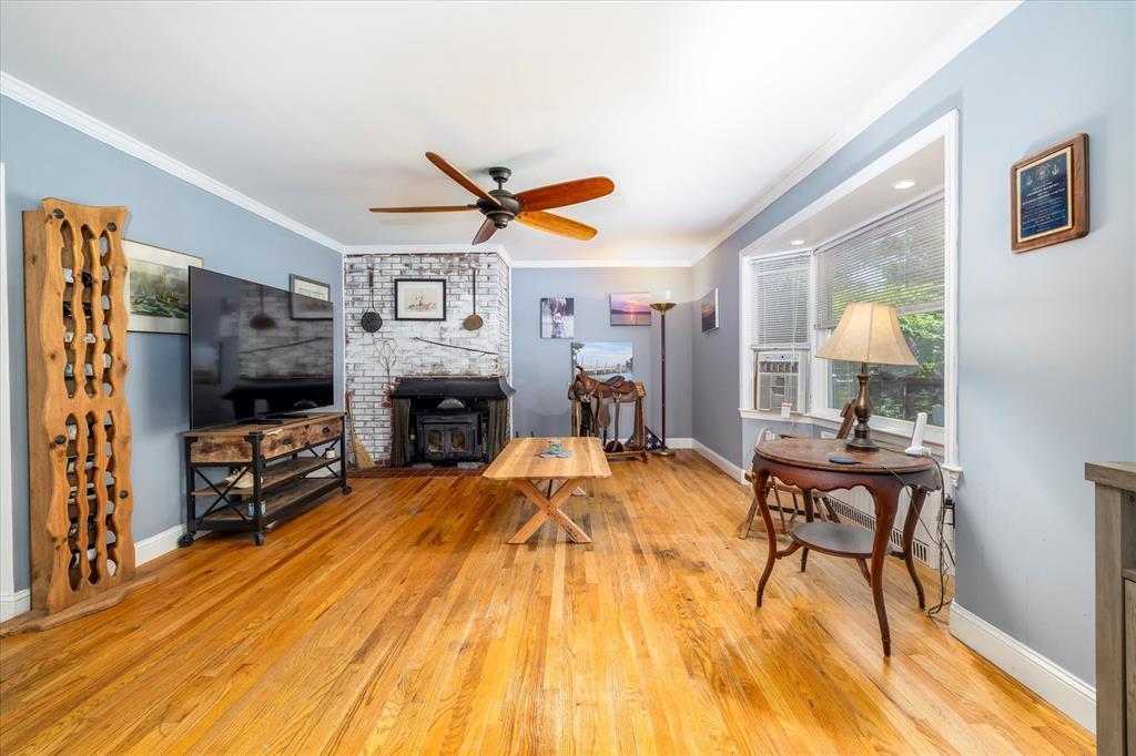 Single Family North  Nassau County, NY 11709, MLS-882772-4