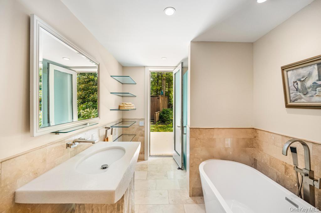 Single Family Noyack Suffolk County, NY 11963, MLS-882779-27