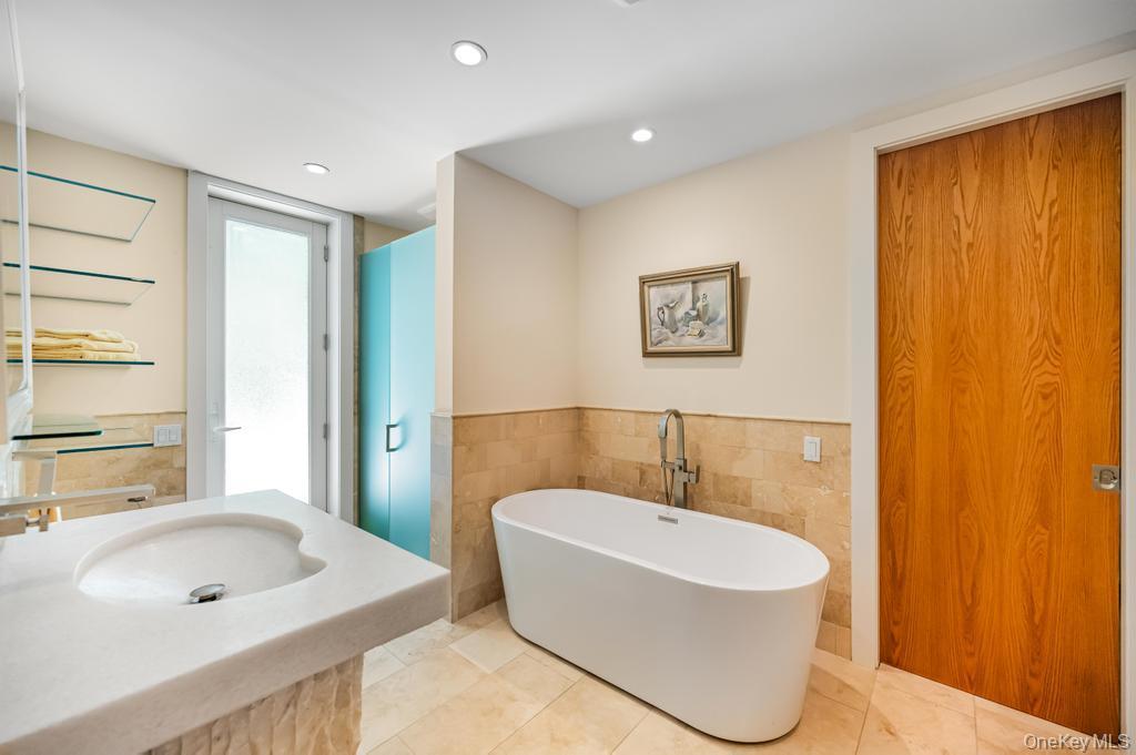 Single Family Noyack Suffolk County, NY 11963, MLS-882779-29