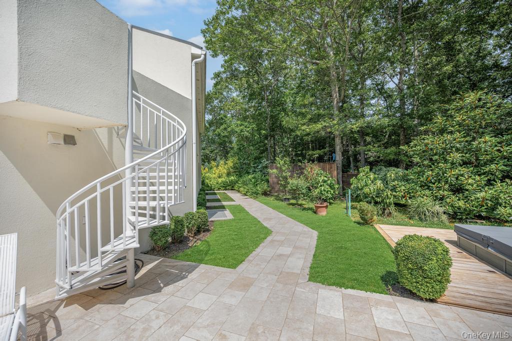 Single Family Noyack Suffolk County, NY 11963, MLS-882779-35