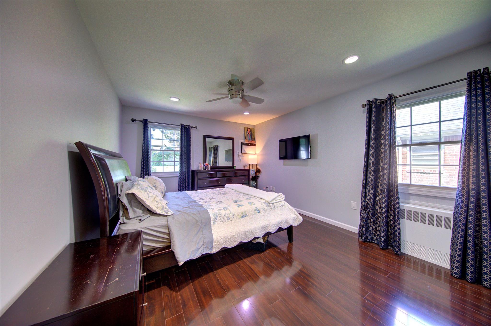 Single Family 265th  Queens, NY 11040, MLS-882829-16