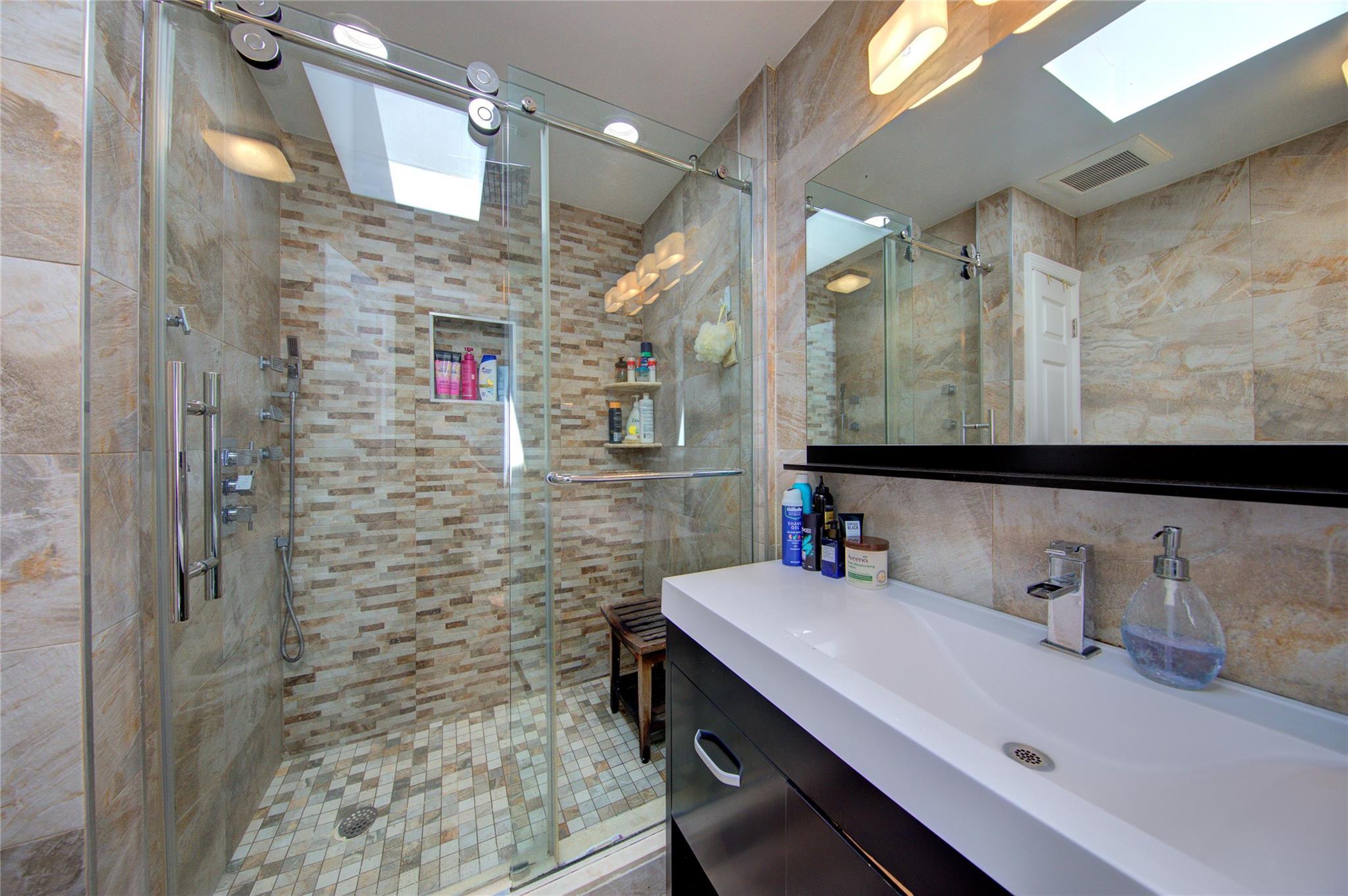 Single Family 265th  Queens, NY 11040, MLS-882829-19