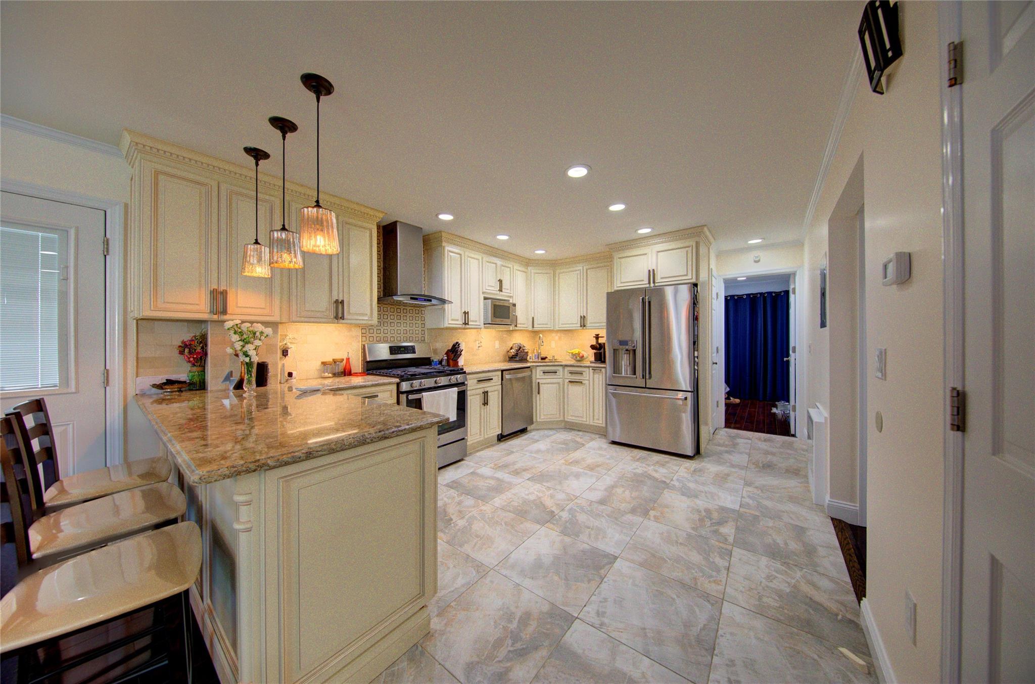 Single Family 265th  Queens, NY 11040, MLS-882829-9