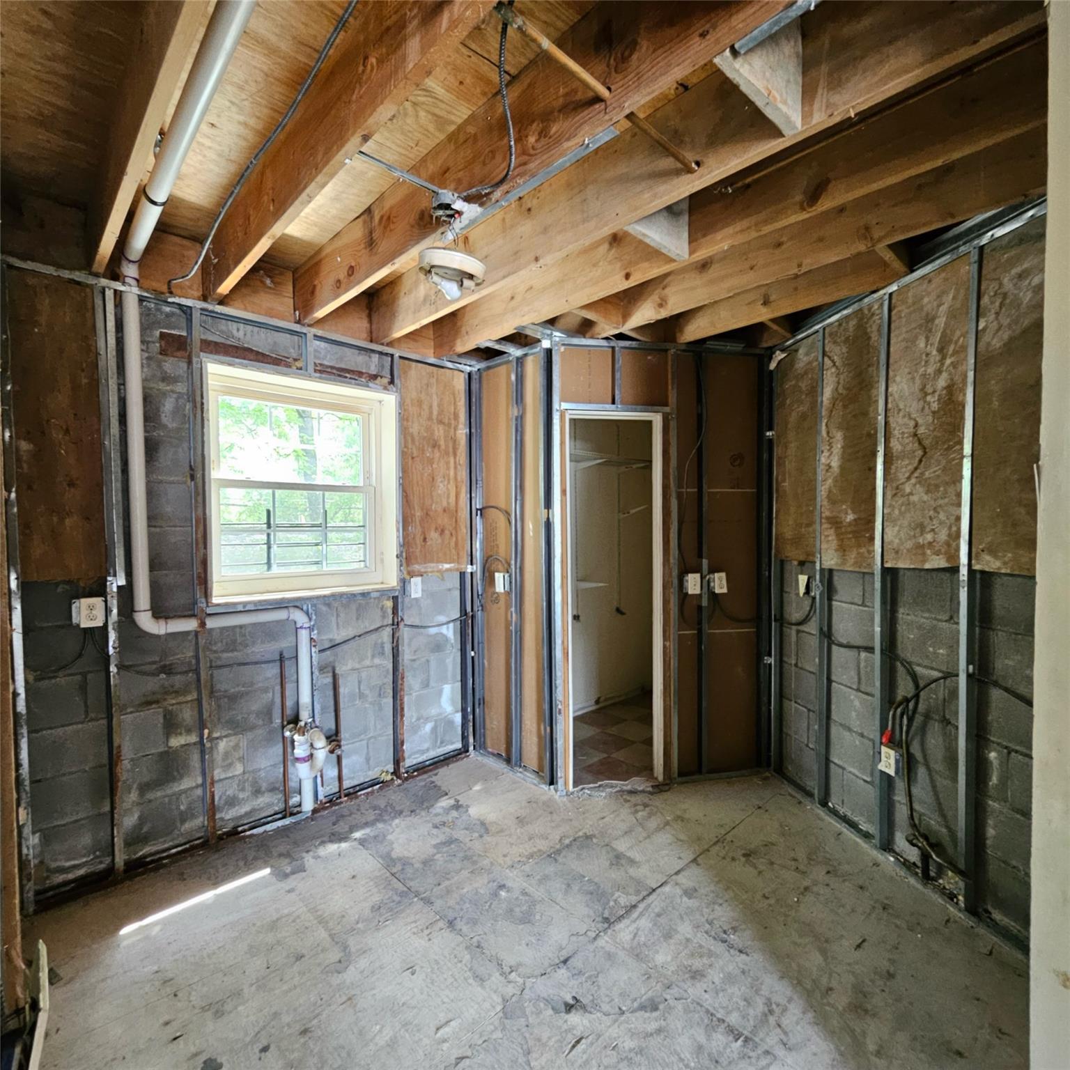 Single Family Givan  Bronx, NY 10469, MLS-882842-4
