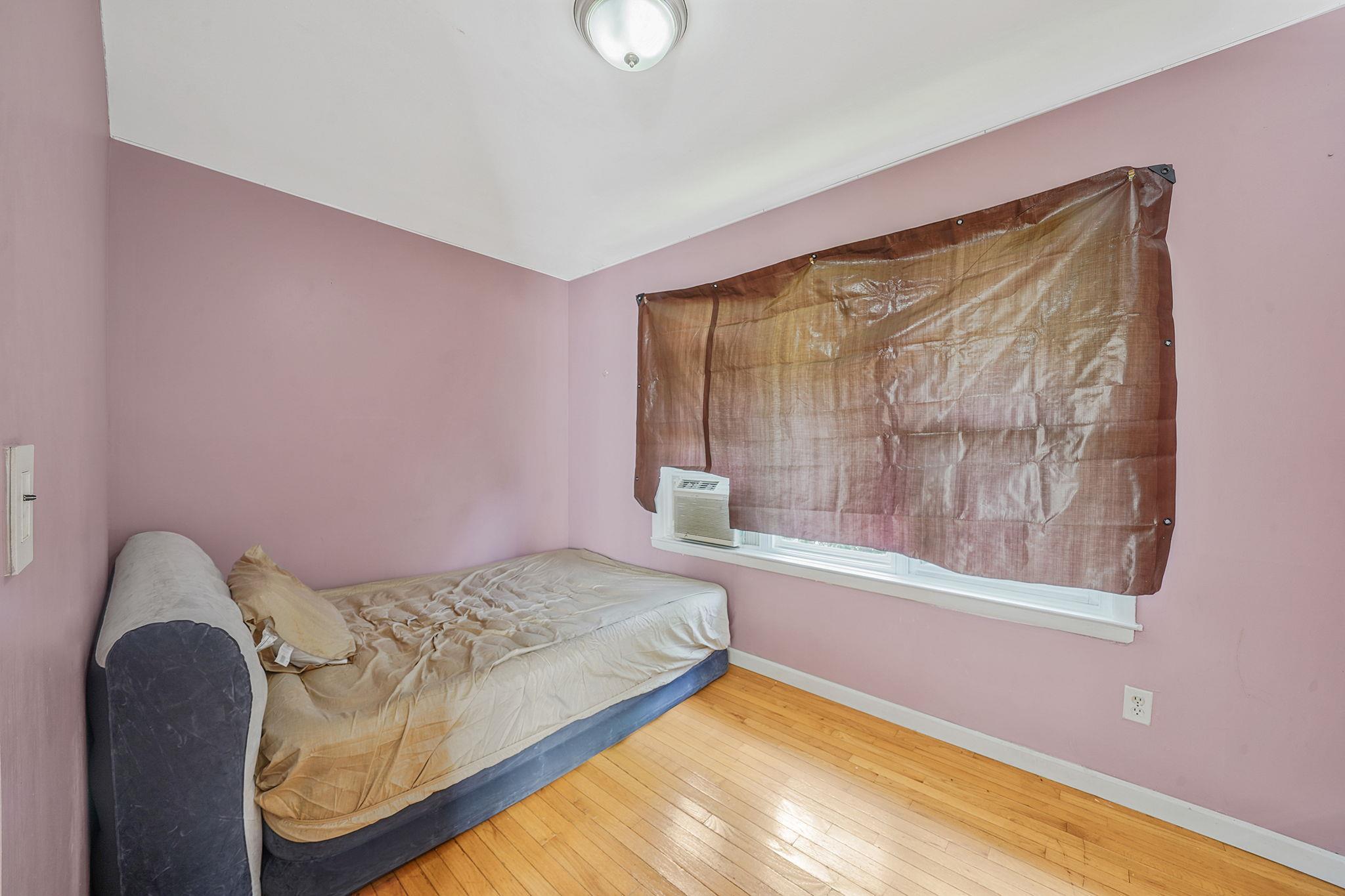 Single Family 230th  Queens, NY 11413, MLS-882848-11