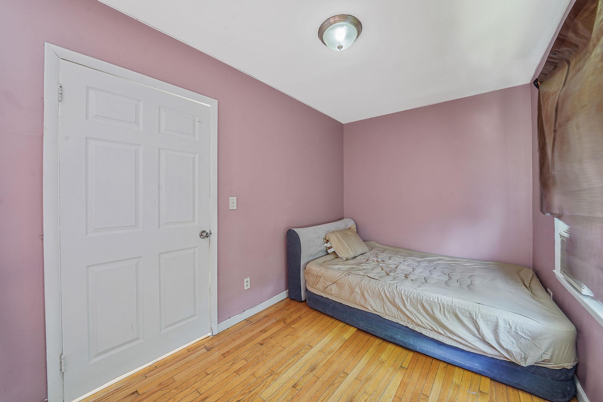 Single Family 230th  Queens, NY 11413, MLS-882848-12