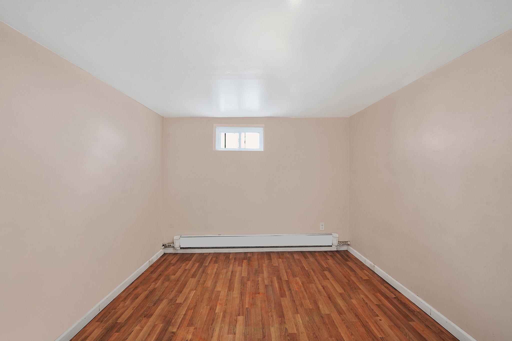 Single Family 230th  Queens, NY 11413, MLS-882848-25