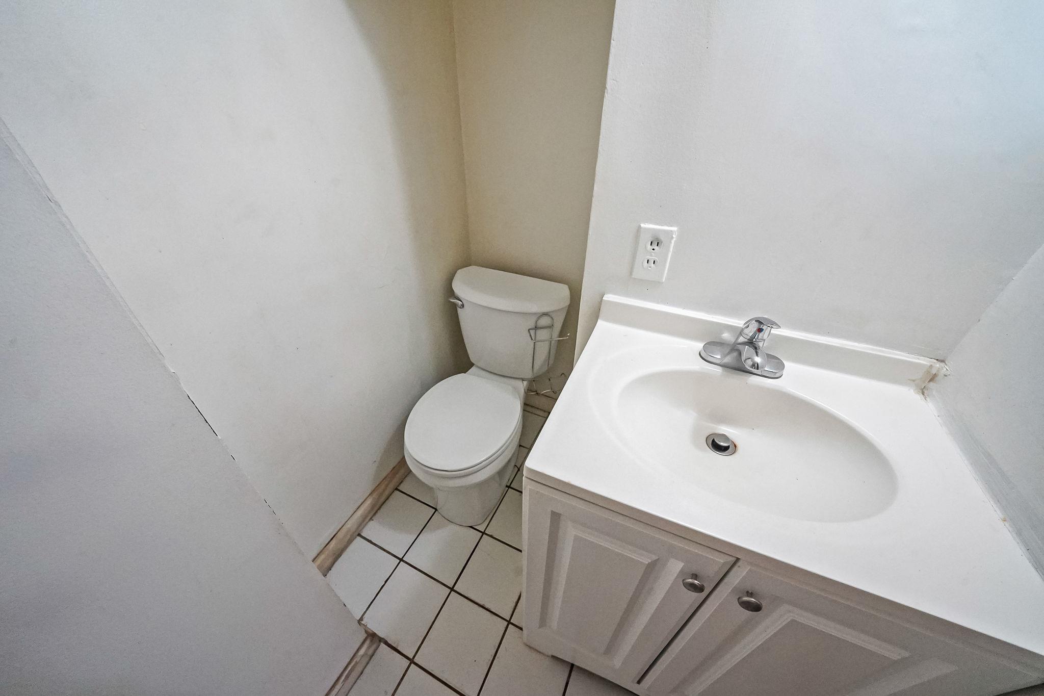 Single Family 230th  Queens, NY 11413, MLS-882848-28